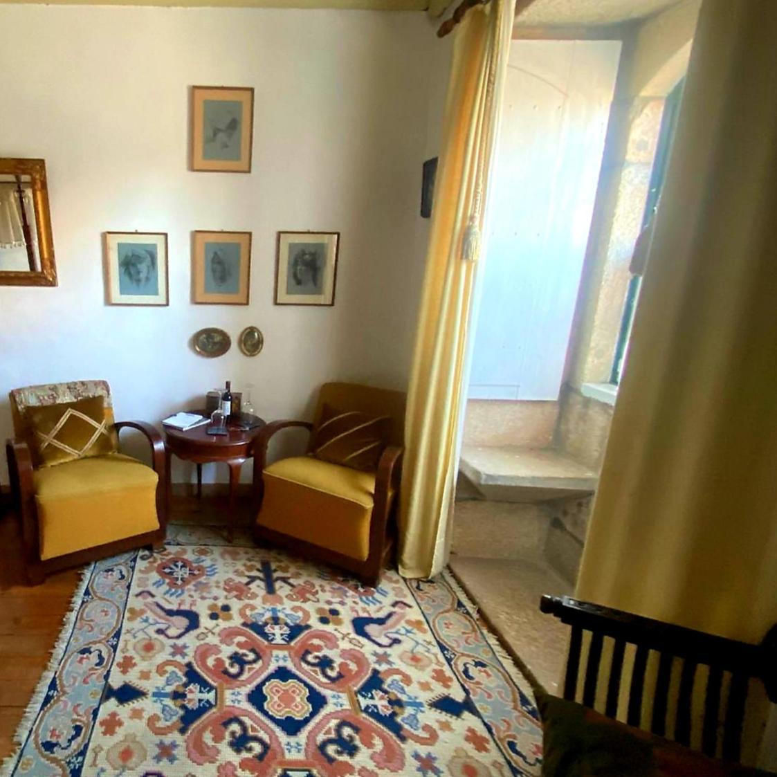Sernancelhe Solar Dos Carvalhos B&B 객실 사진
