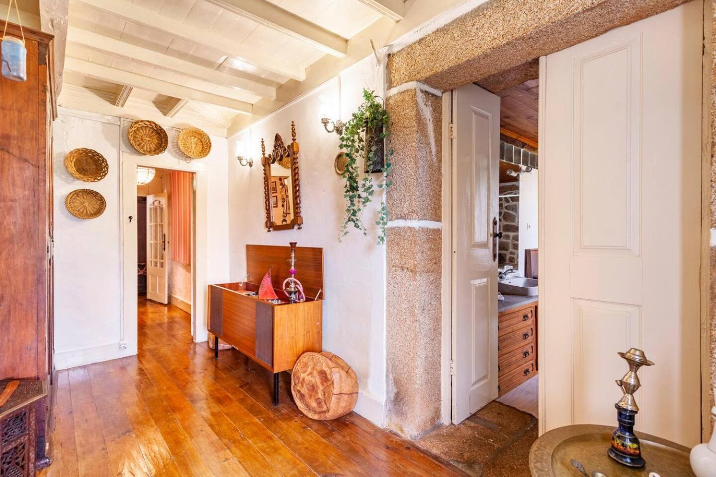 Sernancelhe Solar Dos Carvalhos B&B 객실 사진